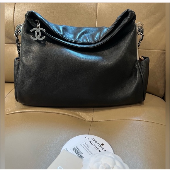 Chanel Lambskin soft hobo bag - Picture 5 of 16